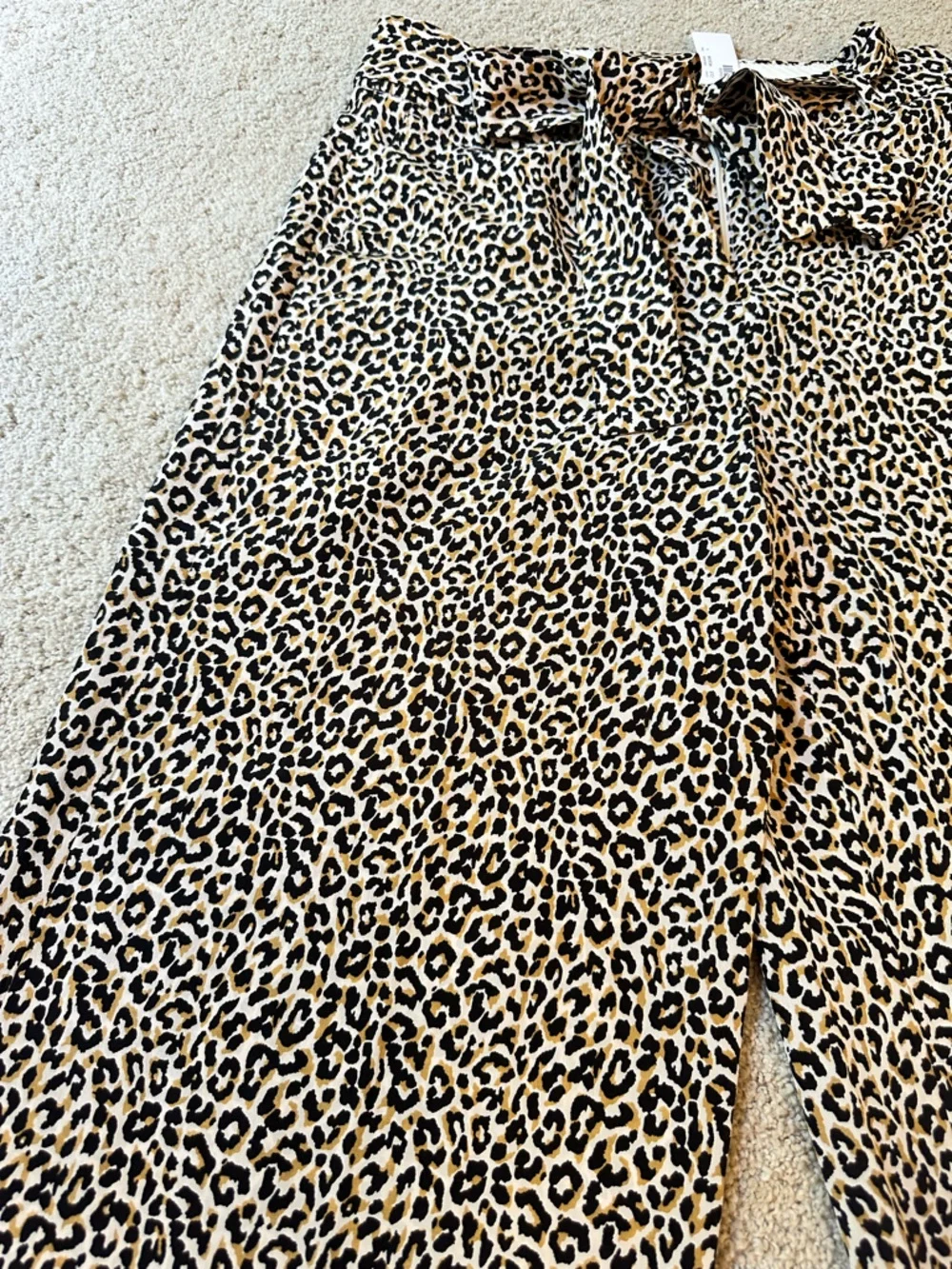 J Crew cropped satin Leopard Print Wide Leg Pants in Tan, Black, Cream - Picture 2 of 6